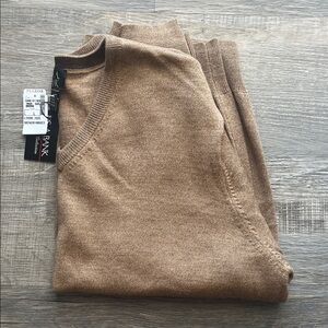Jos. A. Bank NWT 100% Italian Merino Wool Men's V-Neck Sweater Men’s Large